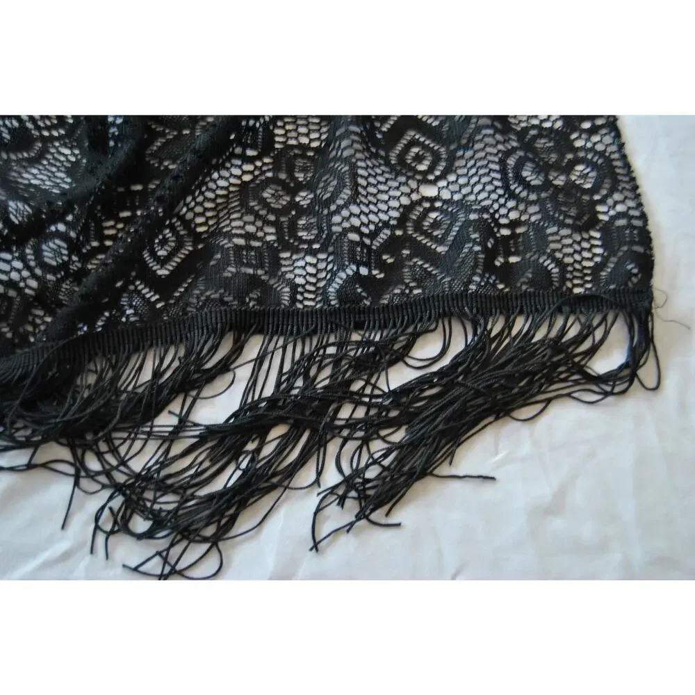 Black Lace Floral Pattern Shawl Coverup Medium/Large